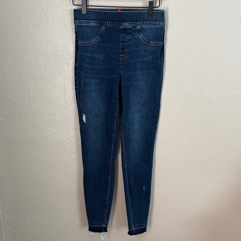 SPANX Women's DISTRESSED ANKLE SKINNY Pull On Shaping Raw Hem Jeans Small
